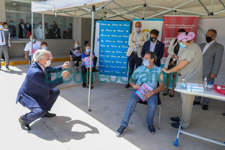 Fernández con Kicillof en el Hospital del Bicentenario de Ituzaingó Fernandez con Kicillof en el Hospital del Bicentenario de Ituzaingo 1