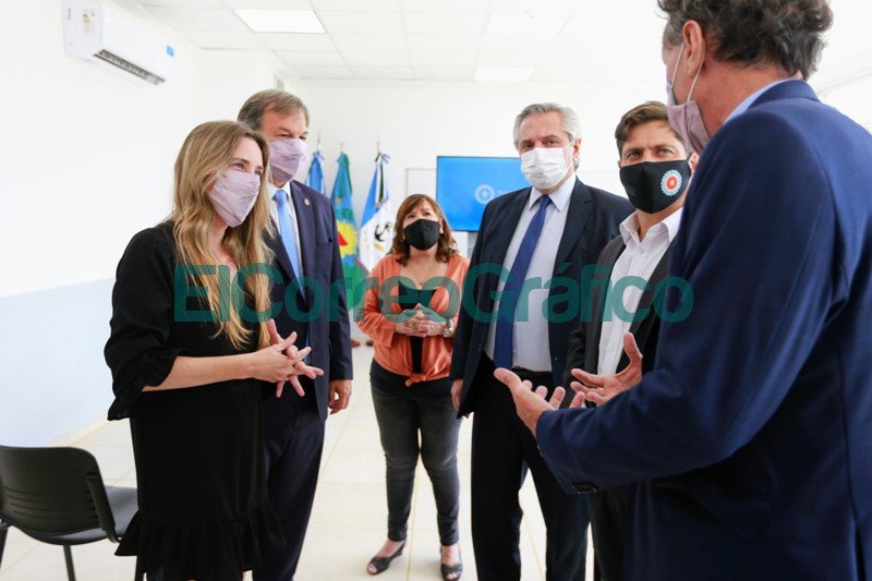 Fernandez y Kicillof inauguraron el nuevo edificio de un instituto de formacion docente 4