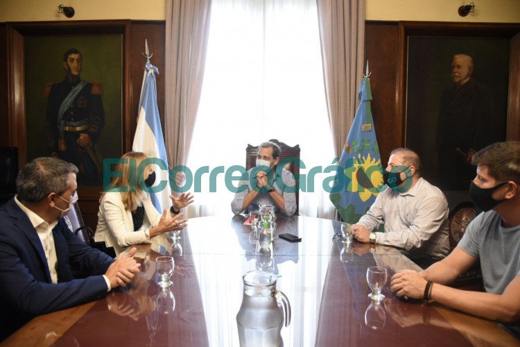Instalarán eco-ceniceros en la vía pública para arrojar los restos de cigarrillos Instalaran eco ceniceros en la via publica para arrojar los restos de cigarrillos 2