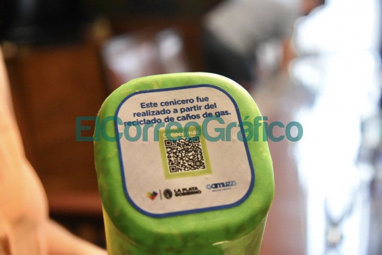 Instalarán eco-ceniceros en la vía pública para arrojar los restos de cigarrillos Instalaran eco ceniceros en la via publica para arrojar los restos de cigarrillos 4