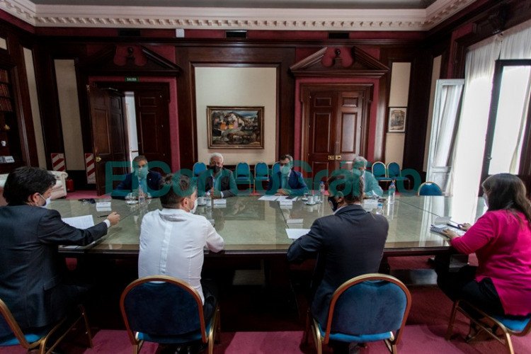 Kicillof y Costa recibieron a representantes de la industria para profundizar el trabajo conjunto 2