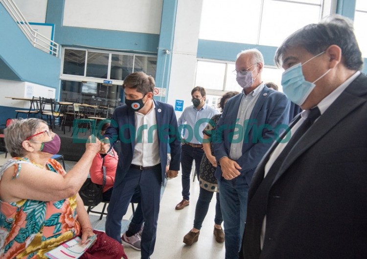 Kicillof y Vizzotti visitaron un operativo de vacunación en José C. Paz Kicillof y Vizzotti visitaron un operativo de vacunacion en Jose C. Paz 1