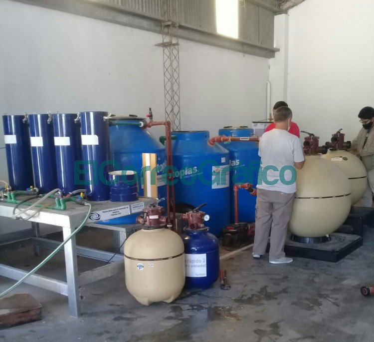 Mediciones en la planta de tratamiento de agua en Veronica