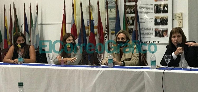 Patricia Bullrich visito la ciudad de Ensenada para presentar su libro 3
