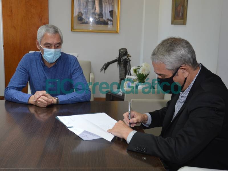 Cagliardi y Ferraresi firmaron un convenio en el marco del PROMEBA Cagliardi y Ferraresi firmaron un convenio en el marco del PROMEBA 3