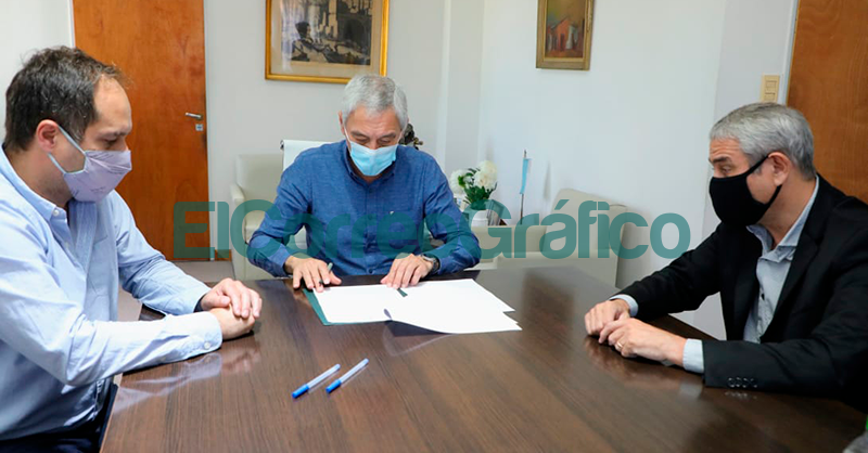 Cagliardi y Ferraresi firmaron un convenio en el marco del PROMEBA 4