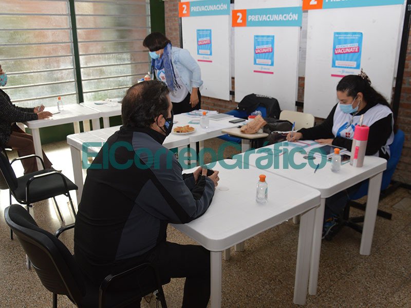 Continua el operativo de vacunacion en Berisso 4