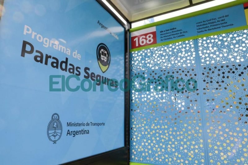 Fernandez anuncio la instalacion de 4.000 paradas con dispositivos de seguridad en 43 municipios bonaerenses 4