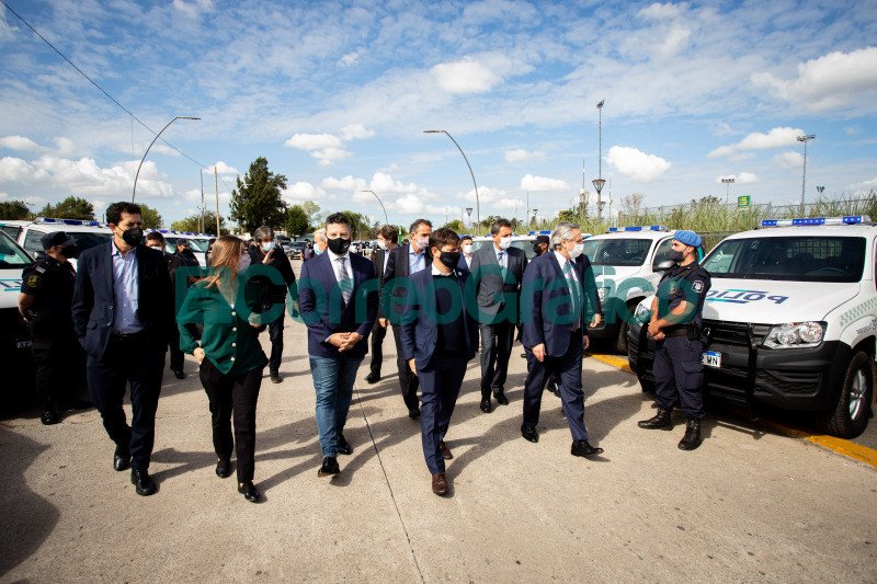Paradas Seguras y 60 nuevos patrulleros para Merlo 02