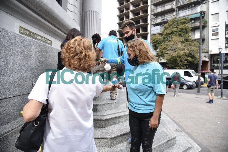 Reforzaron las tareas de asistencia y prevención en bancos Reforzaron las tareas de asistencia y prevencion en bancos 1