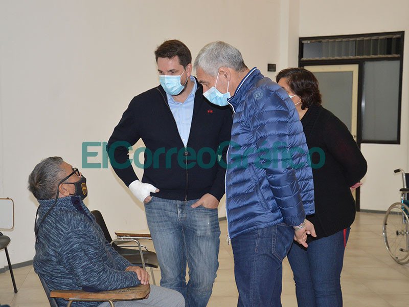 Cagliardi participo con Fernandez y Kicillof sobre la vacunacion en la Provincia 2
