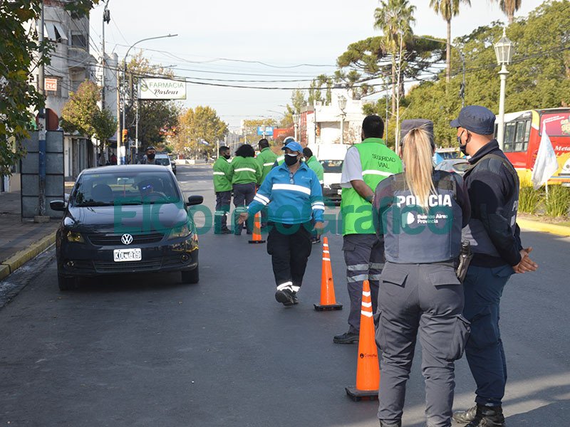 Cagliardi recibio un alcoholimetro y kit de seguridad vial 1