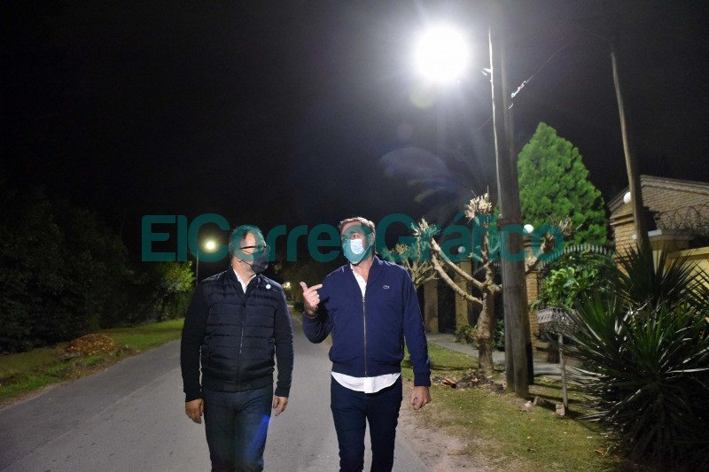 Instalacion de 10 mil nuevas luminarias LED en barrios platenses 1