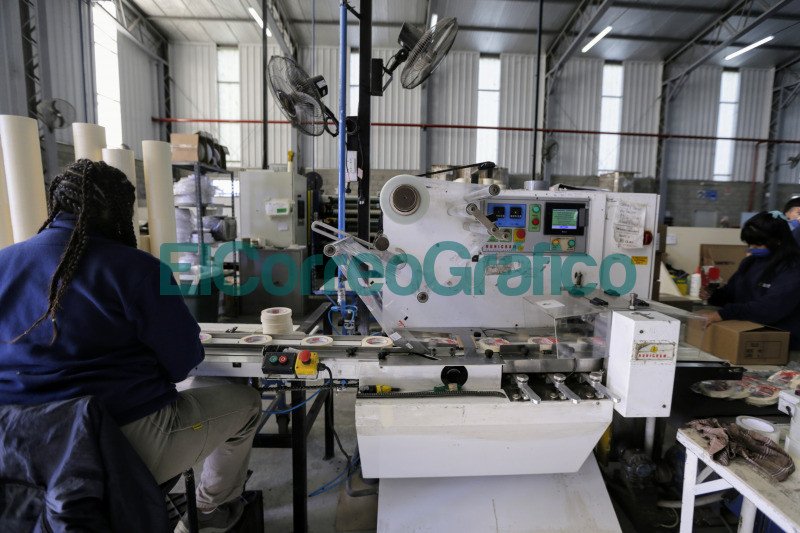 Kicillof Costa y Mariel Fernandez habilitaron el Parque Industrial Moreno I 1