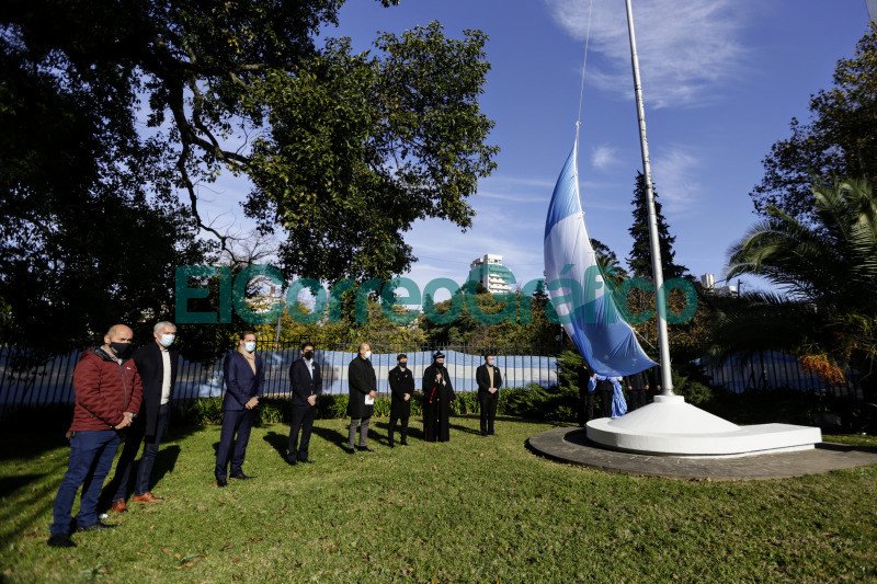 Kicillof encabezo el acto de conmemoracion de la Revolucion de Mayo 3