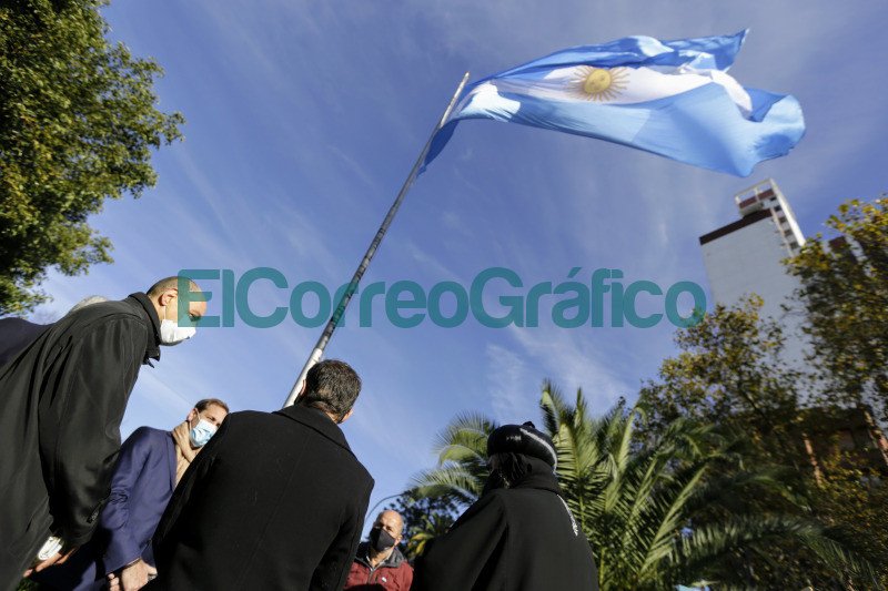 Kicillof encabezo el acto de conmemoracion de la Revolucion de Mayo 6