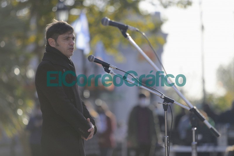 Kicillof y Secco encabezaron el acto por el 220º aniversario de Ensenada Kicillof y Secco encabezaron el acto por el 220o aniversario de Ensenada 8