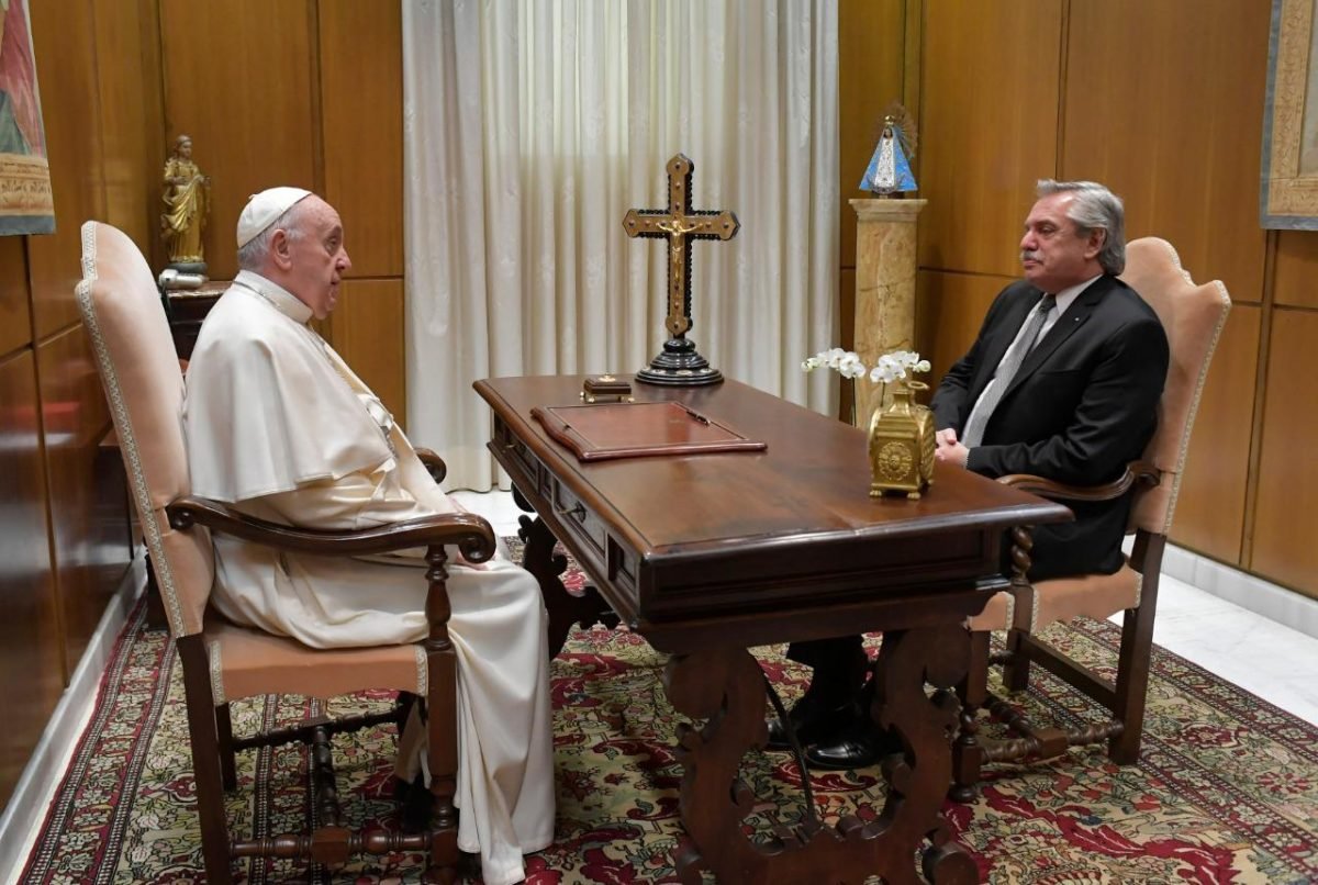 Los 24 minutos de Fernandez con Bergoglio en el relato oficialista 1
