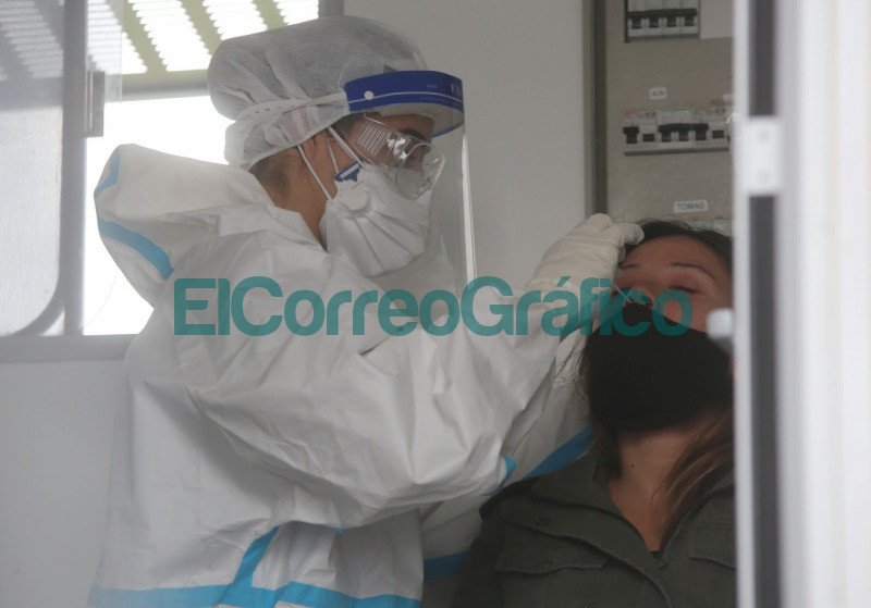 Operativo contra el COVID en Los Hornos 1