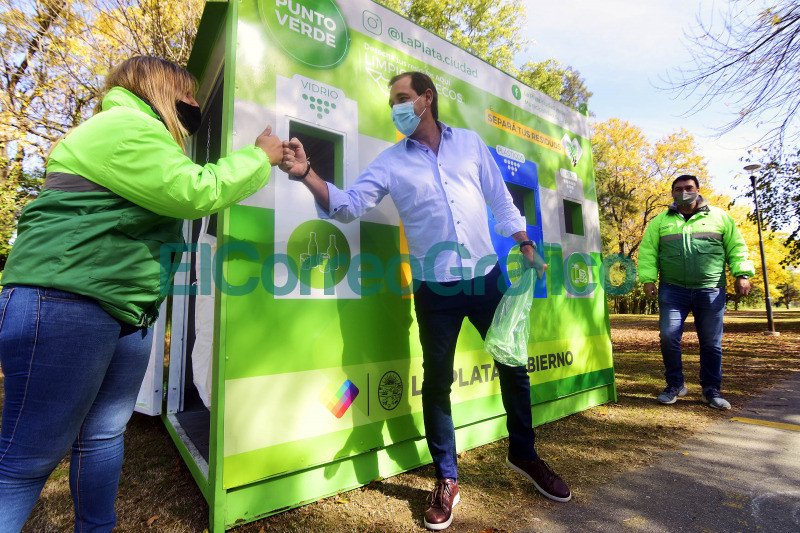 Se inauguró un punto fijo de reciclaje en Villa Castells Se inauguro un punto fijo de reciclaje en Villa Castells 1