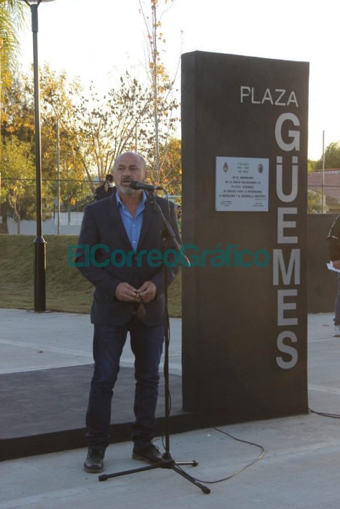 Secco saco a relucir las obras que lleva adelante en Ensenada 8