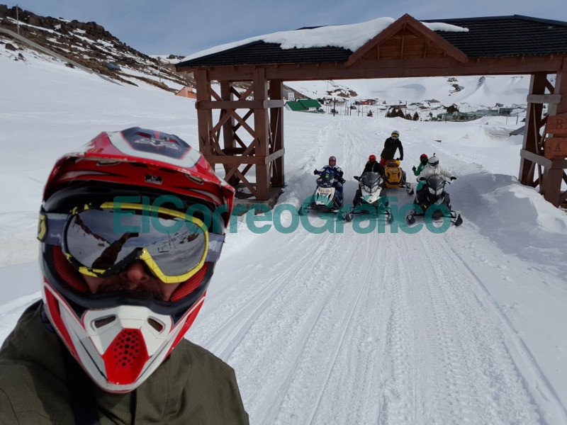 Ascenso al volcan Copahue en moto de nieve una experiencia inolvidable 01