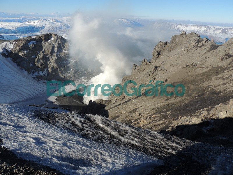 Ascenso al volcan Copahue en moto de nieve una experiencia inolvidable 10