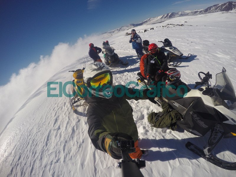 Ascenso al volcan Copahue en moto de nieve una experiencia inolvidable 11