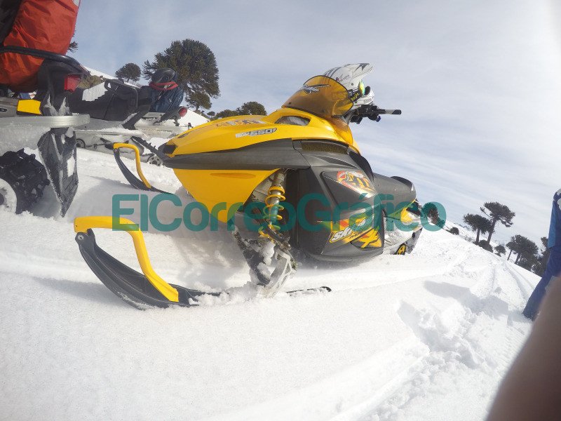 Ascenso al volcan Copahue en moto de nieve una experiencia inolvidable 12