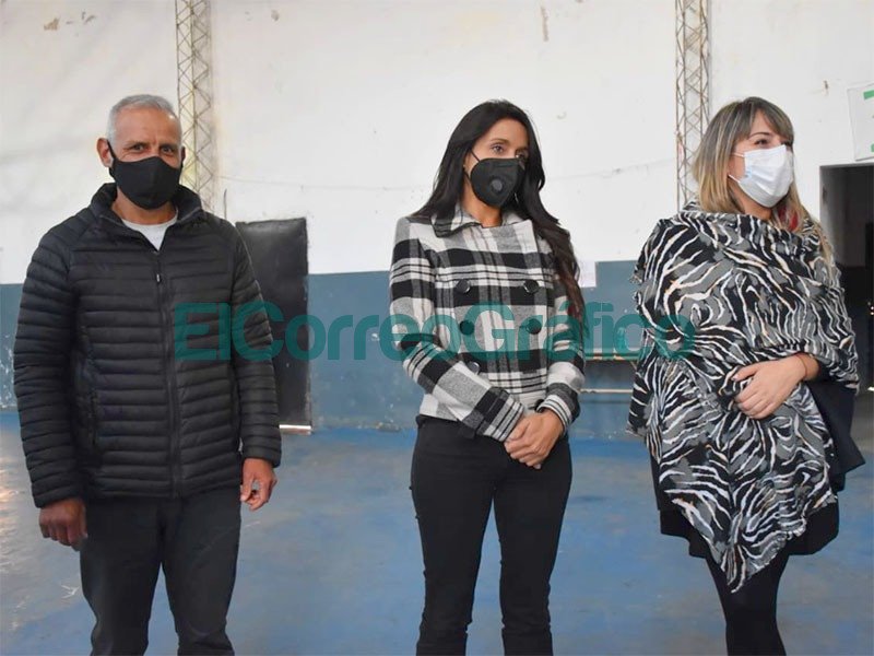 Cagliardi recibio a la mujer de Berni con quien mantiene agenda sobre el Canal de Magdalena 2