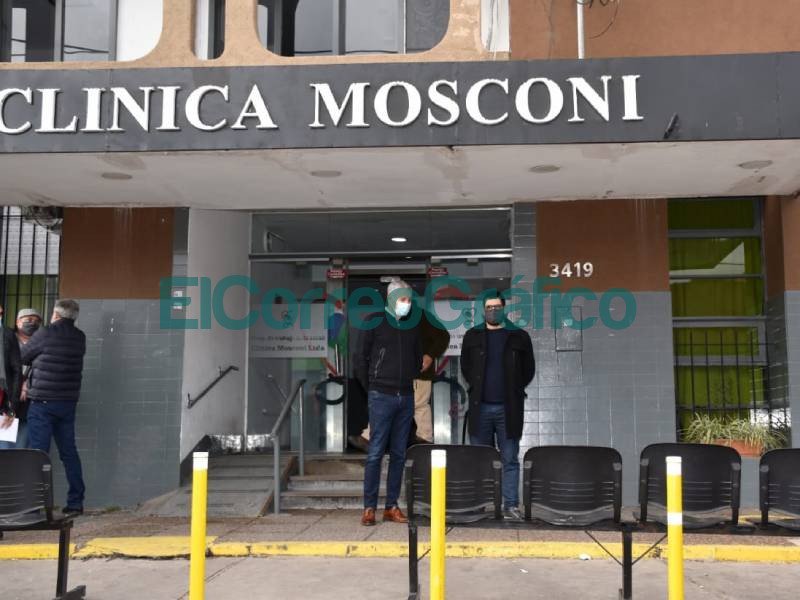 Cagliardi y Giles pasearon por la Clinica Mosconi para afianzar la expropiacion 1