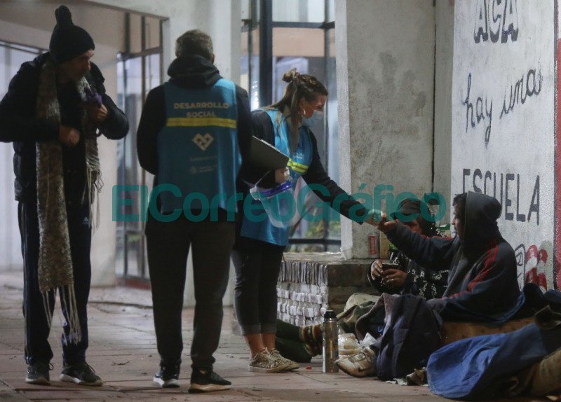 Con un centenar de agentes La Plata lanzo el operativo frio 2