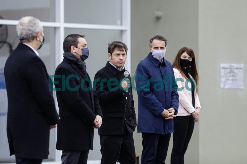 Kicillof entono de campana inaugura acaldia y hospitales modulares en Varela 6