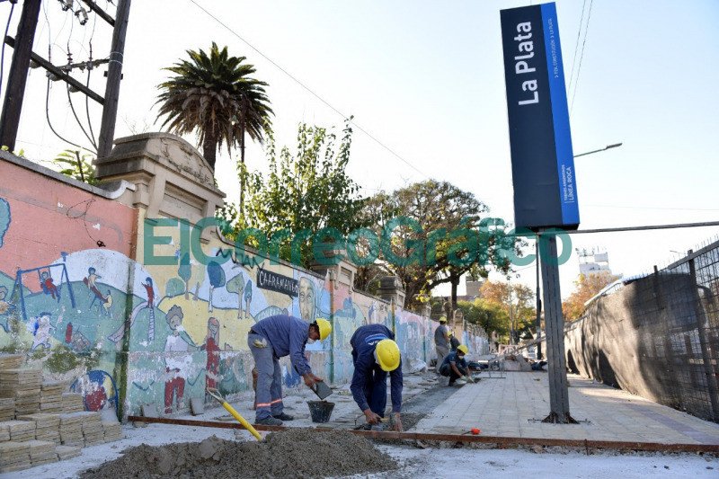 Por obras en la Estación de Trenes, trasladan las paradas de micro de Avenida 1 Por obras en la Estacion de Trenes trasladan las paradas de micro de Avenida 1