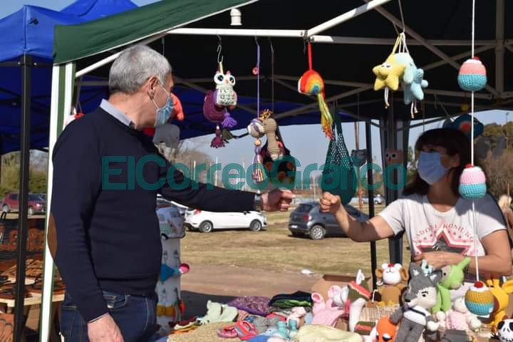 Cagliardi paseó por el Mercado de la Ribera Cagliardi paseo por el Mercado de la Ribera 1