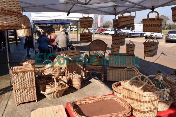 Cagliardi paseó por el Mercado de la Ribera Cagliardi paseo por el Mercado de la Ribera 4
