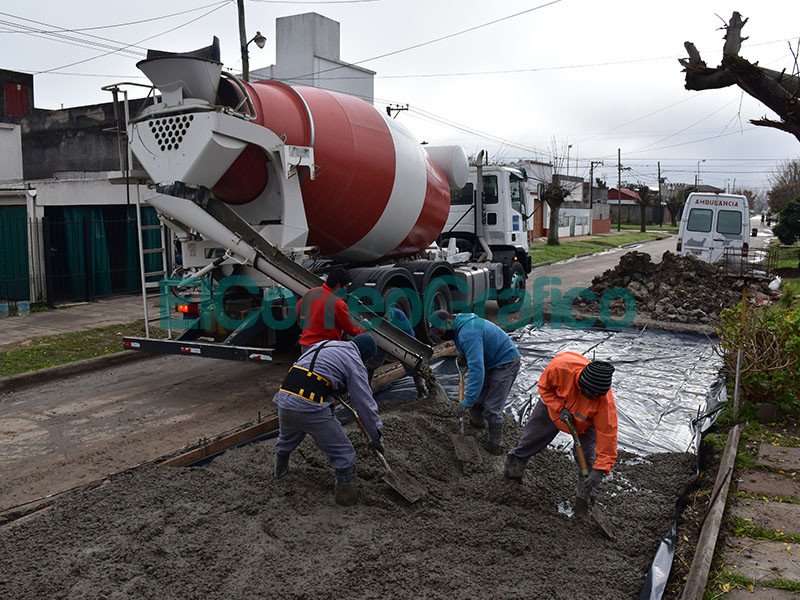 Cagliardi ya tapó 58 baches en Berisso Cagliardi ya tapo 58 baches en Berisso 2
