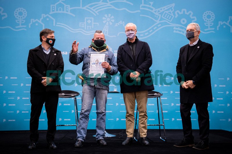Entrega de 160 escrituras para familias de La Plata Entrega de 160 escrituras para familias de La Plata 3