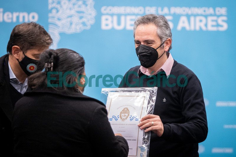Entrega de 160 escrituras para familias de La Plata Entrega de 160 escrituras para familias de La Plata 6
