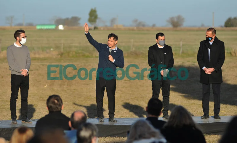 Kicillof anuncio el final de obra de pavimentacion de la Ruta del Cereal 05