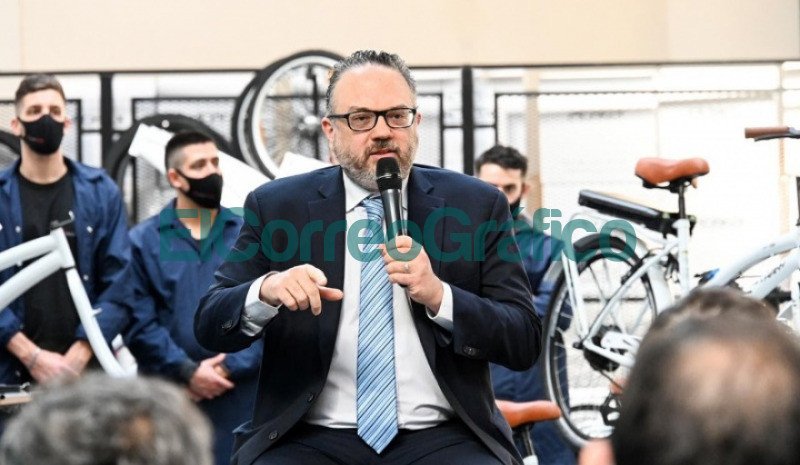 Lanzan programa que promueve la produccion de 50 mil bicicletas electricas al ano