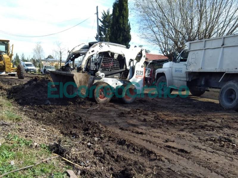 Mejorado de calles en distintos puntos de la Delegacion II 3