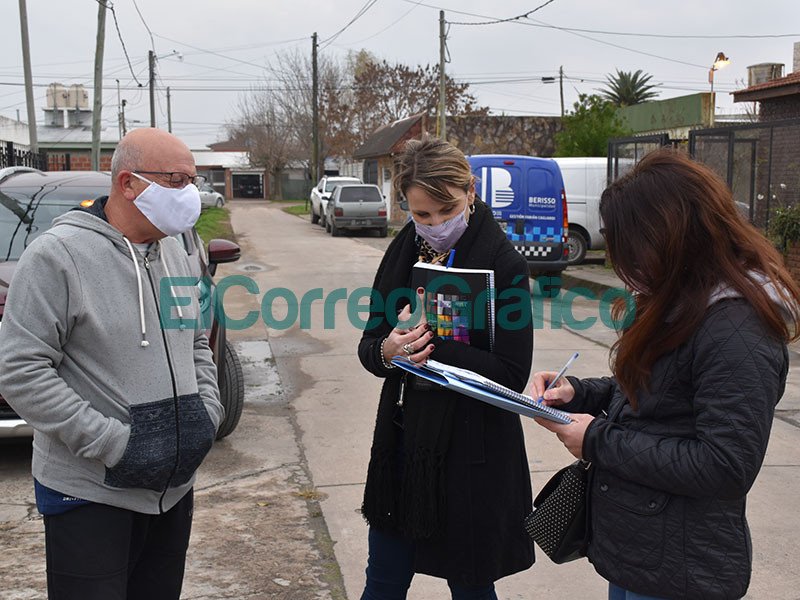 Por la falta de servicio telefonico en el barrio Banco Provincia Cagliardi escucho a vecinos 3