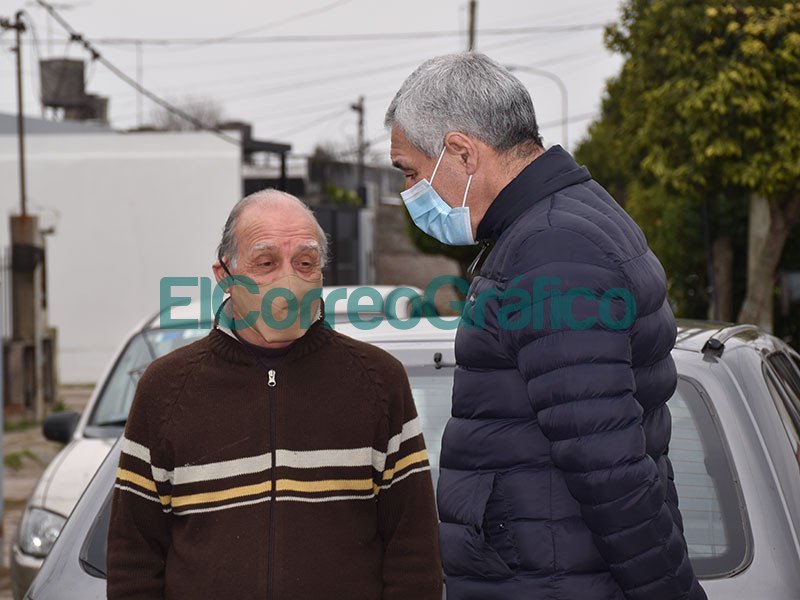 Por la falta de servicio telefonico en el barrio Banco Provincia Cagliardi escucho a vecinos 5