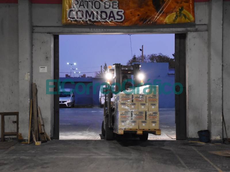 Se entrego alimentos a las escuelas de Berisso del SAE 2