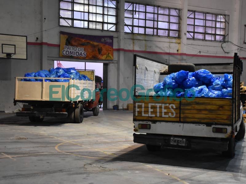 Se entrego alimentos a las escuelas de Berisso del SAE 3