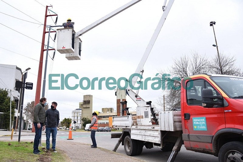 instalacion de nuevas columnas LED en una zona vital de Tolosa 4