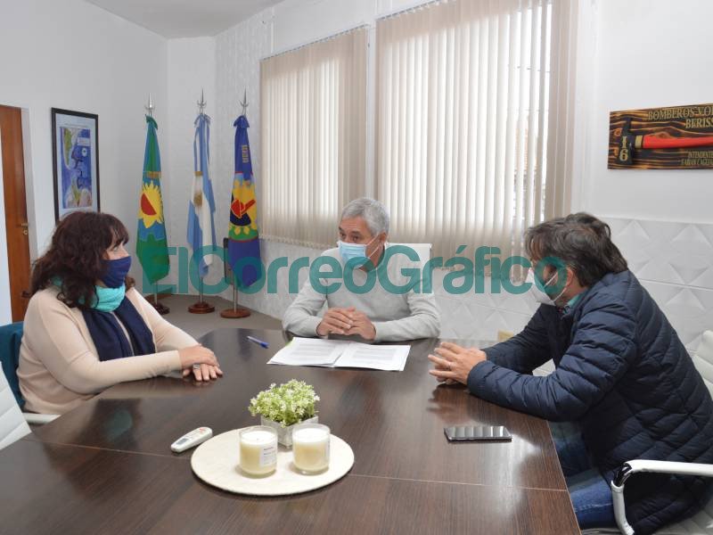 Cagliardi firmo un convenio con la Fundacion Banco Provincia 1