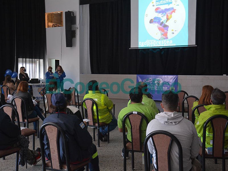 Capacitación sobre Trastorno del Espectro Autista para trabajadores territoriales Capacitacion sobre Trastorno del Espectro Autista para trabajadores territoriales 4