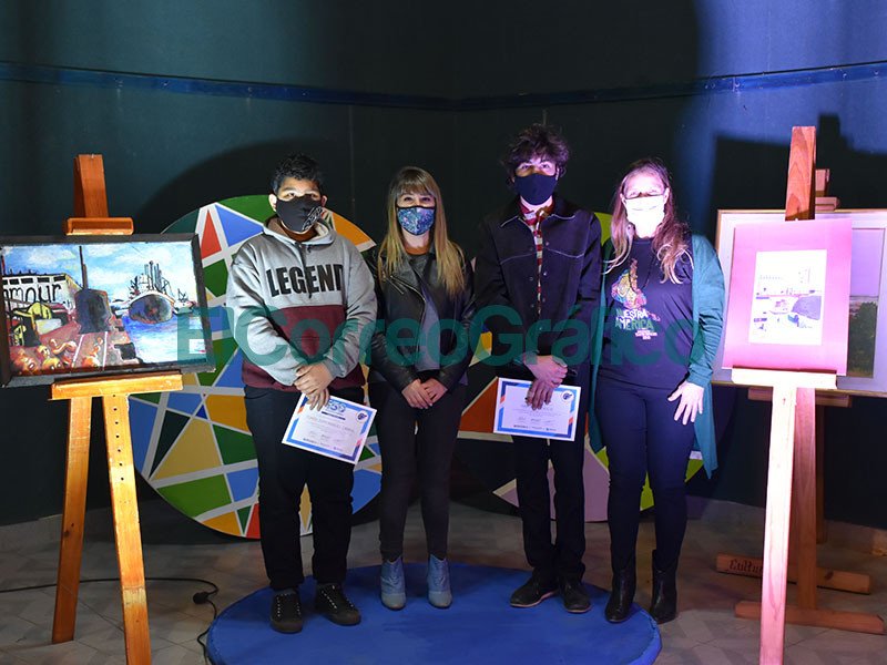 Entrega de premios del Concurso de Dibujo y Pintura 150 años de Berisso Entrega de premios del Concurso de Dibujo y Pintura 150 anos de Berisso 3